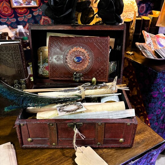 Magic Box For the Novice Witch - Picture 3 of 16